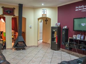3 Bed House in Sharonlea