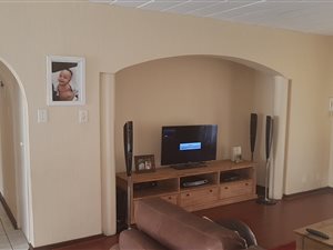 3 Bed Flat in North Riding AH
