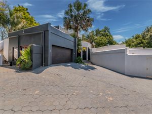 6 Bed Duet in Newlands