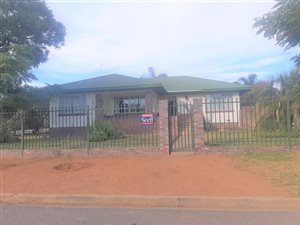 4 Bed House in Cradock