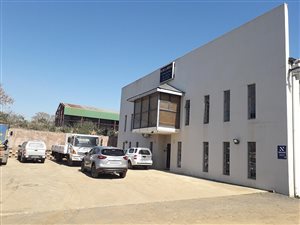 120 m² Industrial space in Shortts Retreat