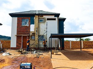 4 Bed House in Olievenhoutbosch