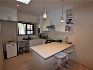 1.5 Bed Garden Cottage in Wendywood