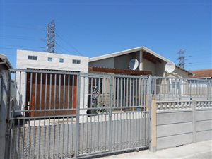 2 Bed House in Mitchells Plain Central