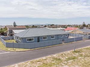 4 Bed House in Crawford