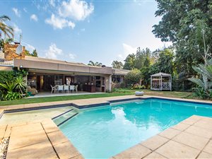 4 Bed House in Senderwood