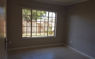 2 Bedroom Townhouse in Sinoville