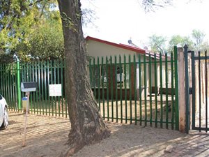 7 Bed House in Roseville