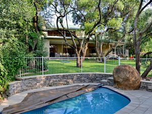 5 Bed House in Olive Crest Estate