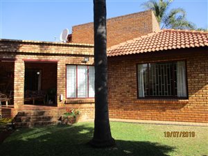 3 Bed House in Montana Park