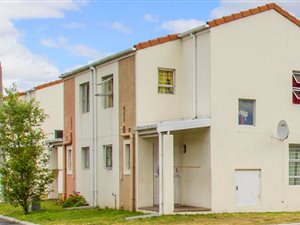 2 Bedroom Duplex in Ruyterwacht