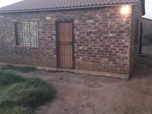 2 Bed House in Etwatwa