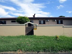3 Bed House in Umkumbaan