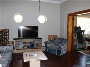 3 Bed House in Kroonheuwel