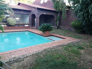3 Bed Apartment in Fourways