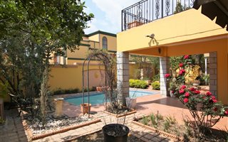3 Bedroom Cluster in Fourways