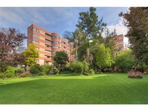 3 Bed Apartment in Houghton Estate