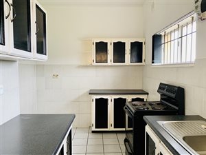 2 Bed Apartment in Amanzimtoti