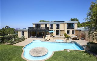 5 Bedroom House in Constantia Upper