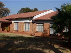 5 Bedroom House in Rynoue