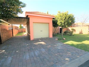 3 Bedroom Simplex in Southdowns
