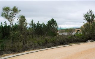 575 m² Land available in Caledon