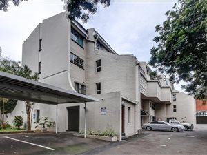 2 Bedroom Apartment in Essenwood