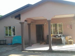 6 Bed House in Clare Hills