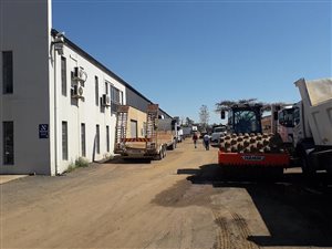 235 m² Industrial space in Shortts Retreat