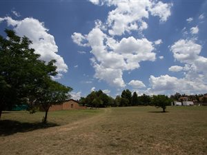 2 ha Land available in Broadacres