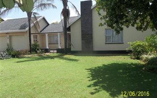 3 Bedroom House in Ontdekkers Park