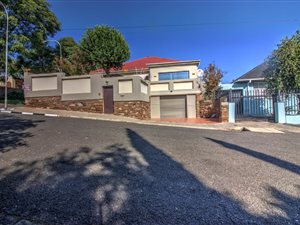 3 Bed House in Kensington