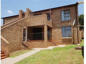 2 Bed Apartment in Roodepoort Central