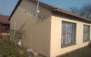 2 Bedroom House in Embalenhle