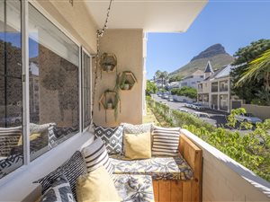 2 Bed Apartment in Tamboerskloof