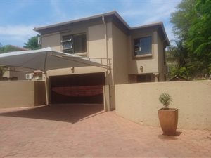 3 Bed Townhouse in Safari Gardens
