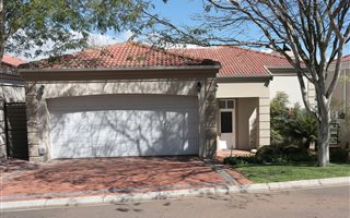 3 Bedroom Townhouse in Van Riebeeckshof