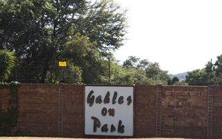 2 Bedroom Simplex in Garsfontein