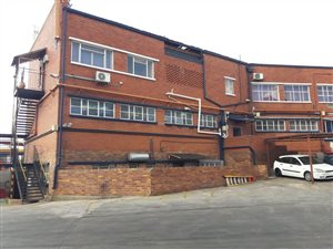 2000 m² Industrial space in Industria West