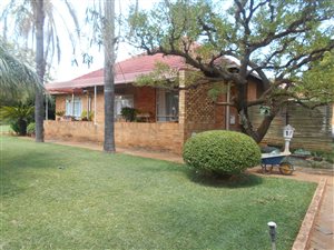 3 Bedroom House in Adamayview