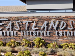 2 Bedroom Townhouse in Zesfontein AH