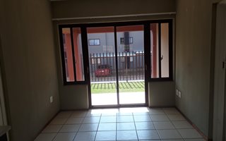 2 Bedroom Apartment in Honeydew Ridge