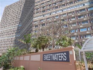 2 Bed Apartment in Amanzimtoti