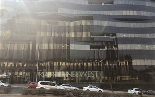 210 m² Commercial space in Sandhurst