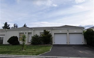 3 Bedroom House in Sunningdale