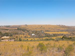 2200 m² Land available in Protea Ridge