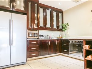3 Bed House in Meerensee