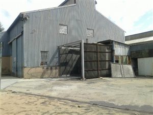 1300 m² Industrial space in Vulcania