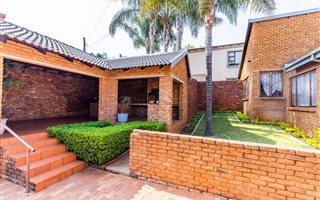 4 Bedroom House in Erasmuskloof
