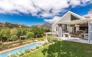 4 Bedroom House in Hout Bay and surrounds